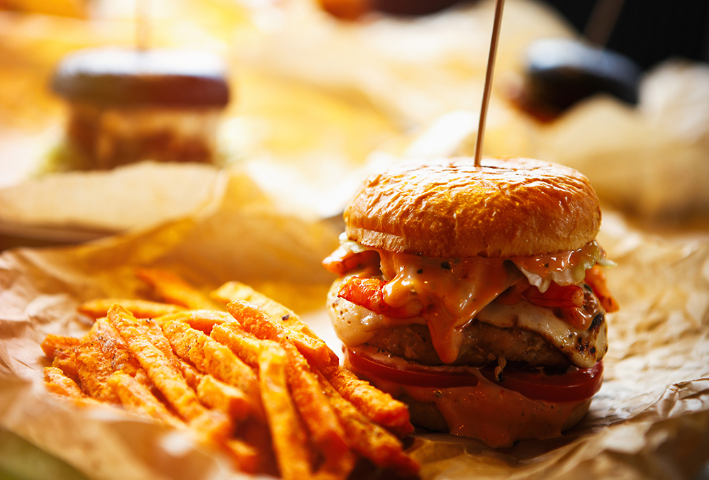 fastfood_burger_chips.jpg